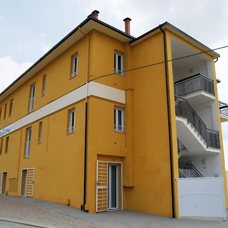 Residenz Borgo Mit Grossem Garten Offida